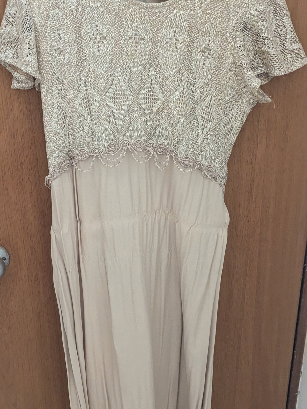 Lace-Bodice Cream Maxi Dress with Scalloped Trim